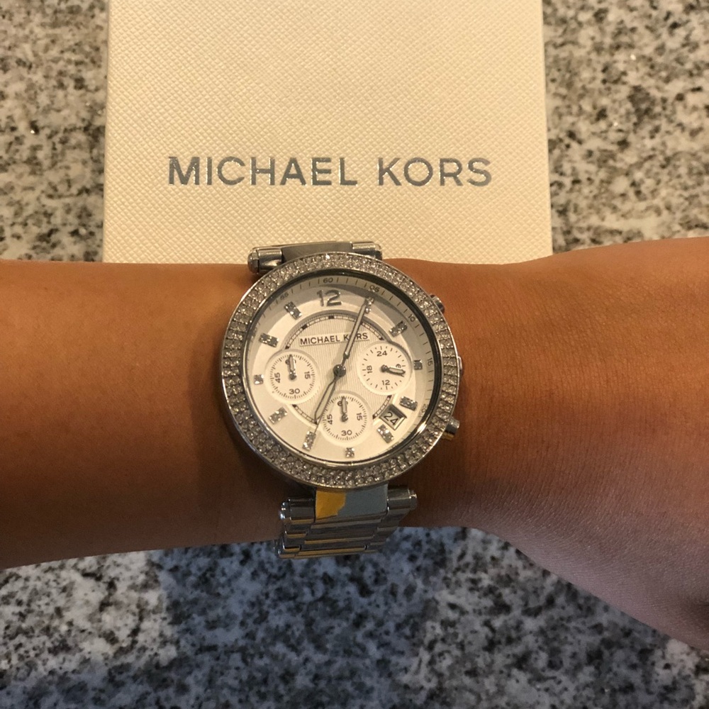 Michael Kors Lifestyle silver Parker watch - Picture 4 of 4
